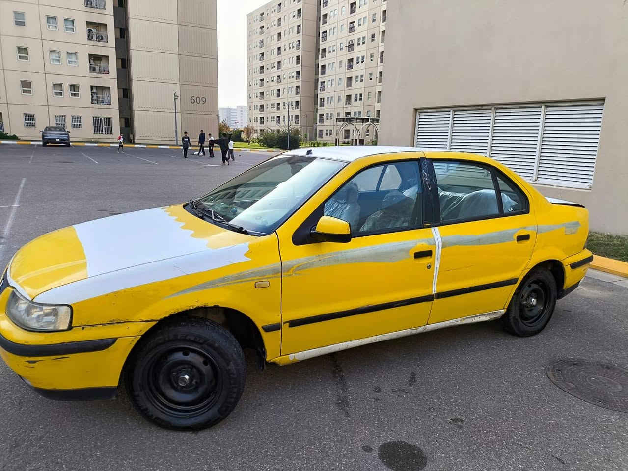 السلام عليكم سمند ٢٠٠٩ بغداد انكليزي. سنوية مجددة إلى ٢٠٣٠  محرك كير خير من الله نقص بيها تبريد جاهزه للشغل السعر٣١ ورقة وبيه مجال حق الجية الشراي اتصل وتددل *********** واذا اكو مراوس
