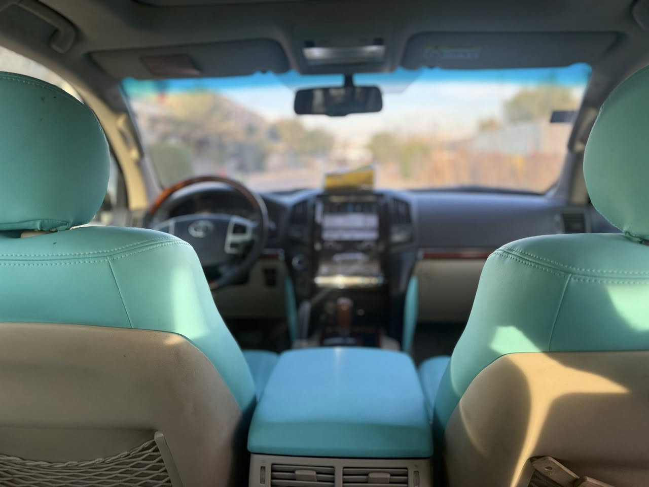 السلام عليكم
لاندركوز 2015
ماشية 150
كفاله عامة صبغ ضربه فتح حادث 
فقط بارد بسيط بجاملغ الامامي 
رقم بغداد هزه ولوحات جدد باسمي 
فول مواصفات 1/1
شاشه 
كامره 
تحكم ستيرن 
ثلاجة 
تبريد 3 قطع 
مرايه شفط 
بصمة تشغيل + ابواب 
فتحة 
وباقي مواصفات معروفه 
مكاني بغداد البلديات 
***********
السعر 420
