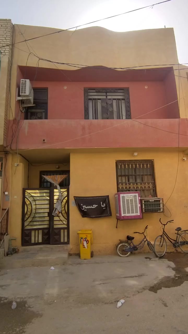 السلام عليكم بيت 75متر للبيع في كربلاء حي الزهراء كاع الغرابات قرب شارع بغداد يبعد 10دقايق عن الامام تبليط مجاري قرار25 للاستفسار اكثر الاتصال على الرقم ***********
ممتواجد عل فيس
