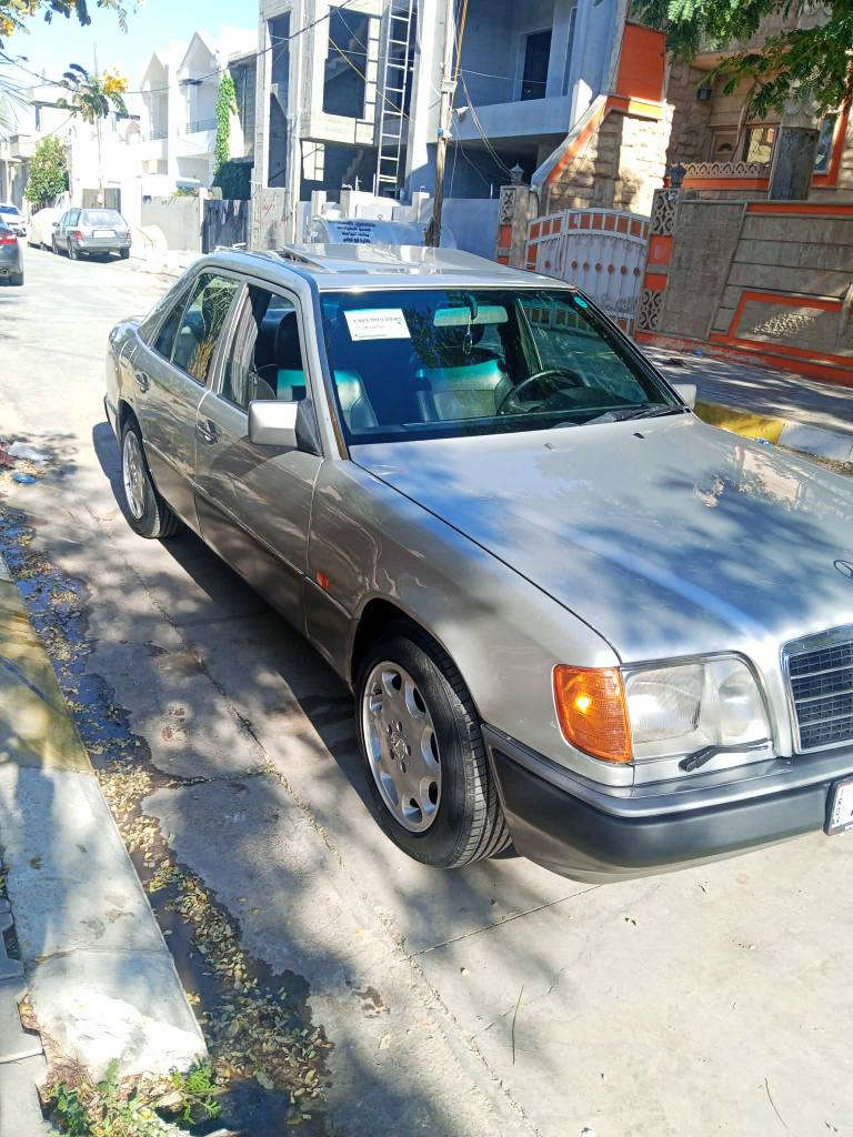 مارسيدس دب موديل ٩٣ كير محرك بطه 3000 مجاول جديد كسر حاويه صدر امامي خلفي قبل شهر شديته تخم تاير جديد باتري، جديد جام كهرباء سياره سلايت كهربائيات كله جديد او شغال رقم اربيل  بأسمنه سياره ما تصرف عليه ولا دينار  للاستفسار اتصل على  ‏‪***********‬‏ كركوك, العراق
