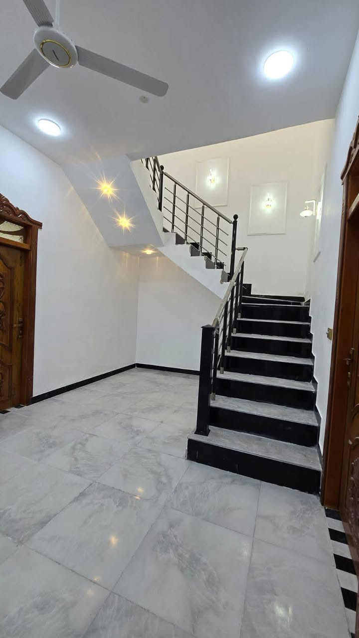 🏡 دار سكن للبيع – جاهز للسكن
📐 المساحة: 200 متر

🛏️ يحتوي على:

3 غرف منام

ديوان

صالة

مطبخ

صحيات داخلي وخارجي

دار ركن عليه شارعين 10متر  و8متر 

📍 العنوان: أبو الخصيب – حي الجوادين مقابيل صناعيه

 حمدان يبعد عن طريق الفوك و الخدمي  400متر 

💰 السعر: 125 (قابل للتفاوض)

تفاصيل اكثر اتصال برقم

هاتف ☎️ ***********☎️
