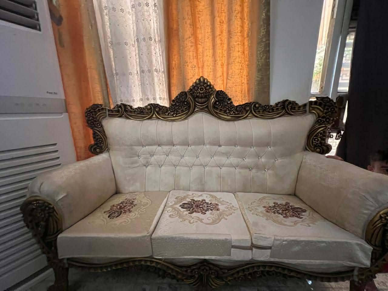 للبيع تخم نضيف كلش مابي اي ضرر السعر 400وبي مجال قليل 10 مقاعد الشراي خاص


**إذا كنت صاحب هذا الإعلان وتريد حذفه لأي سبب، رجاءا أرسل رسالة إلى الدعم الفني**