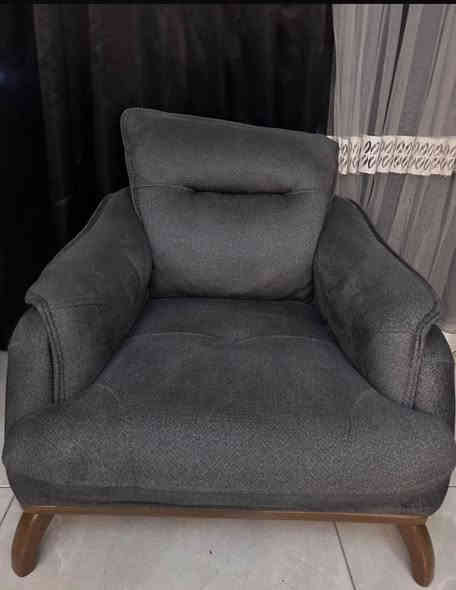 السلام عليكم متاح لغرض تحويل من البيت. تخم تركي 8 مقاعد نضيف كلش استعمال قليل ماعزنا جهال بالبيت.  المكان القادسية السعر800 الف وبيه مجال ماخذيه غالي خلف مستشفى اليرموك. ‭ 
***********
‭

0772 180 7234‬
