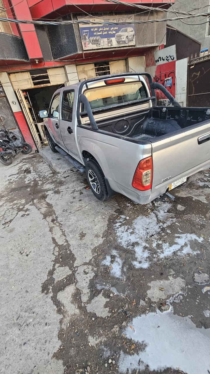 السلام عليكم جبني ٢٠١٥ مابيه صبغ بيه جراد بالبنيد والقماره مابيه خياسات رقم بغداد  الماني بأسمي السياره السعر ٧٢  مكاني بغداد ***********
