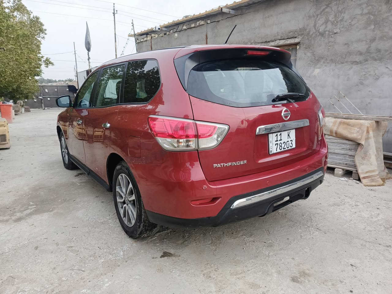 السلام عليكم
للبيع نيسان باثفندر موديل 2014
7راكب لون احمر دم الغزال محرك 6 سلندر 3.5 
كشنات جلد أسود 
كشنات كهرباء 4 كشنات  تدفئة امامي خلفي 
حساسات شاشة كاميرا تشغيل بصمة 🫆 
جنطة شفط كهرباء 
مكان السيارة بغداد 
رقم بغداد انكليزي 
السيارة جاهزة و نظيفة 
بيها كم قطعة صبغ جزء من القطع بسبب الشخوط 
حادثها سرقة كير و مكينة 
للأستفسار الاتصال على *********** وات ساب
