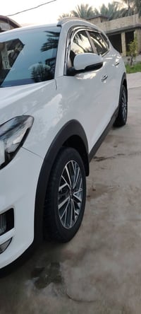 توسان 2020 خليجي شركة الكاصد فول مواصفات عدا البانروما ماشية ٩٨  الف ا...