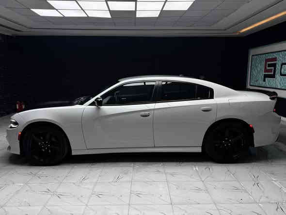 2022 SXT
محدثه SRT
ماشيه 63 km
حادثه جامغ خلفي جه الصدر وحافه الجاملغ الامامي نفس الجه
رقم بغداد بسمي
***********
