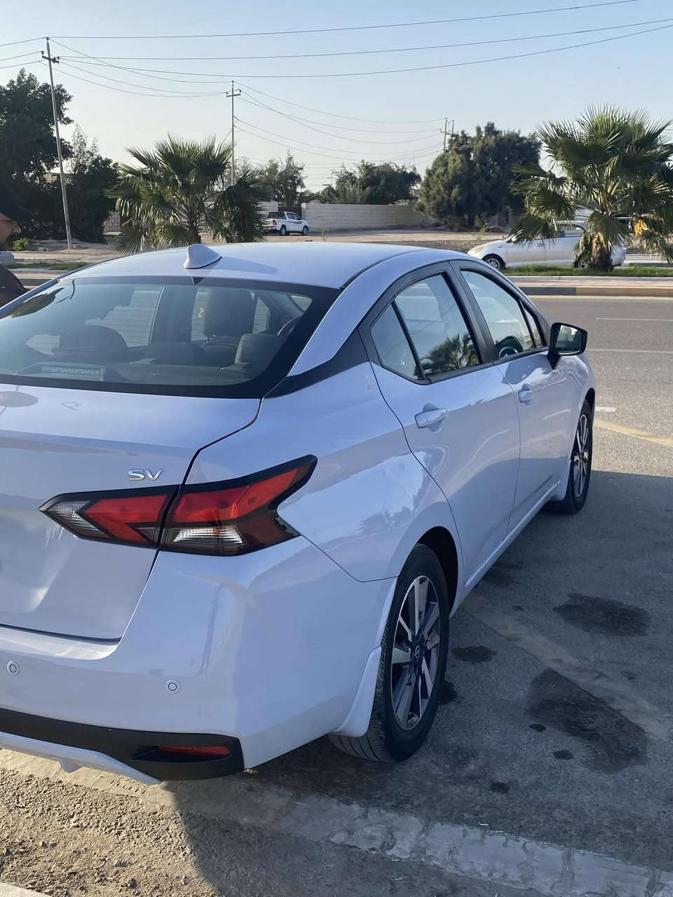 سلام عليكم نيسان فيرسا مديل 2024 سيارة لون مميز  
وحره منفيس باسمي وحادثها خفيف كلش خشم البنيد فقط بدون دواخل سيارة جديده مانقصها برغي فول ماعدا الفتحة ويل كب بصمه حساسات عند الرجوع كامره دواره 360 درجة بصمه تشغيل  شحن لاسلكي سيارة كفاله عامه ماعده خشم. البنيد كفاله كير ومحرك  وحداده تواير كله جديد  بعدها زيرو السيارة المكان البصرة السعر 119 وبيها مجال واتصل وبيك خير وتتدل. ملاحظه/لادار امامي خلفي 
0775 220 3030
