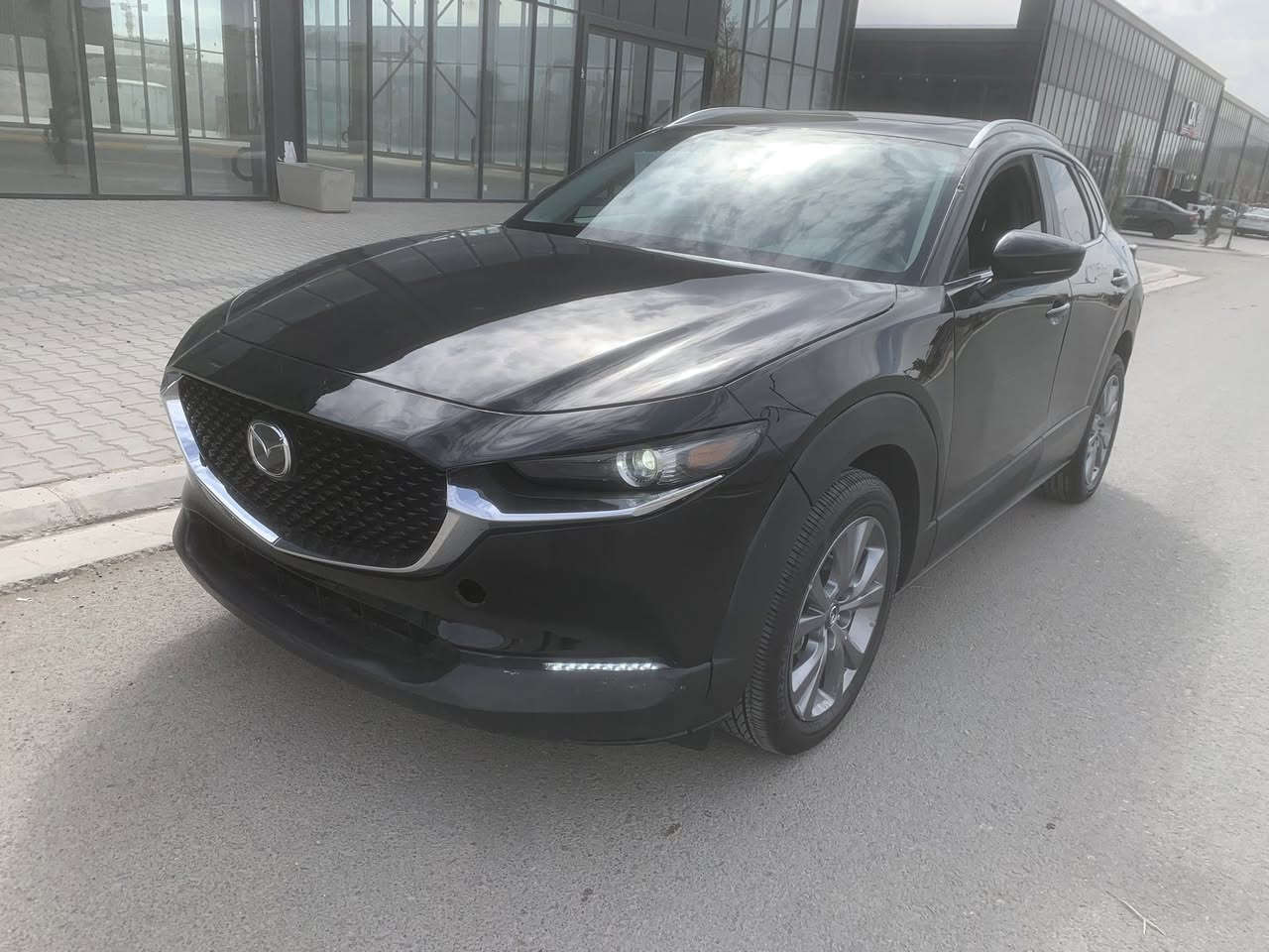 mazda cx-30 prefered 2025
فول مواسەفات بێ تۆربۆ سعرمناسب نمونە لەجوانی مۆدێلی ٢٠٢٥رەنگی ڕەش دەبڵ ئەکسل،سڵاید،کوشن خەزن وهیتەرو جلدوکارەبایە،دەرگابەصمە،کامێراوڕاداری ٣٦٠ پلە،تحدید سرعە،ئیمێرجنسی برێک،تەبرید مەرکەزی،برێک بەصمەوئۆتۆهۆڵد،لایت لیدوعەدەسە،ئەپڵ کارپلەی وئەندرۆید ئۆتۆی وایەرلێس،
سەیارەکە لەتەنیشتەوە لێی دراوەو پێشو پشتی کەپسە چەمەلەخ و بۆنید گۆڕاوە و دوودەرگای لای سایەق تەنها پەمپ کراوە بێ لێدران  واتا ٤ پارچە بۆیاخ بێناوگرتن بەشەرتی فحس ڕادێتەری بیلادی لەسەرە شانصی و بەطانە سەلامەتە و رەقەم شانسی ورەسمی دەعم دانراوە ئێرباگی شانو سوکان سیستەمە
  3MVDMBCM0SM799275 :ژمارەی شانسی
کاتی نەشکاوەو سێ مانگی لەگەڵە
بەدڵی خۆت فەحسی گێڕومەکینەوکارەبای ودەبڵ ئەکسل و تبرید بکە ،٨ هەزار مایڵ(١٣ هەزار کیلۆمەتر) رۆشتووە
نرخ:١٤٨$ مجال 
شوێن:سلێمانی معرز دیلمان مازدا کارس
***********
