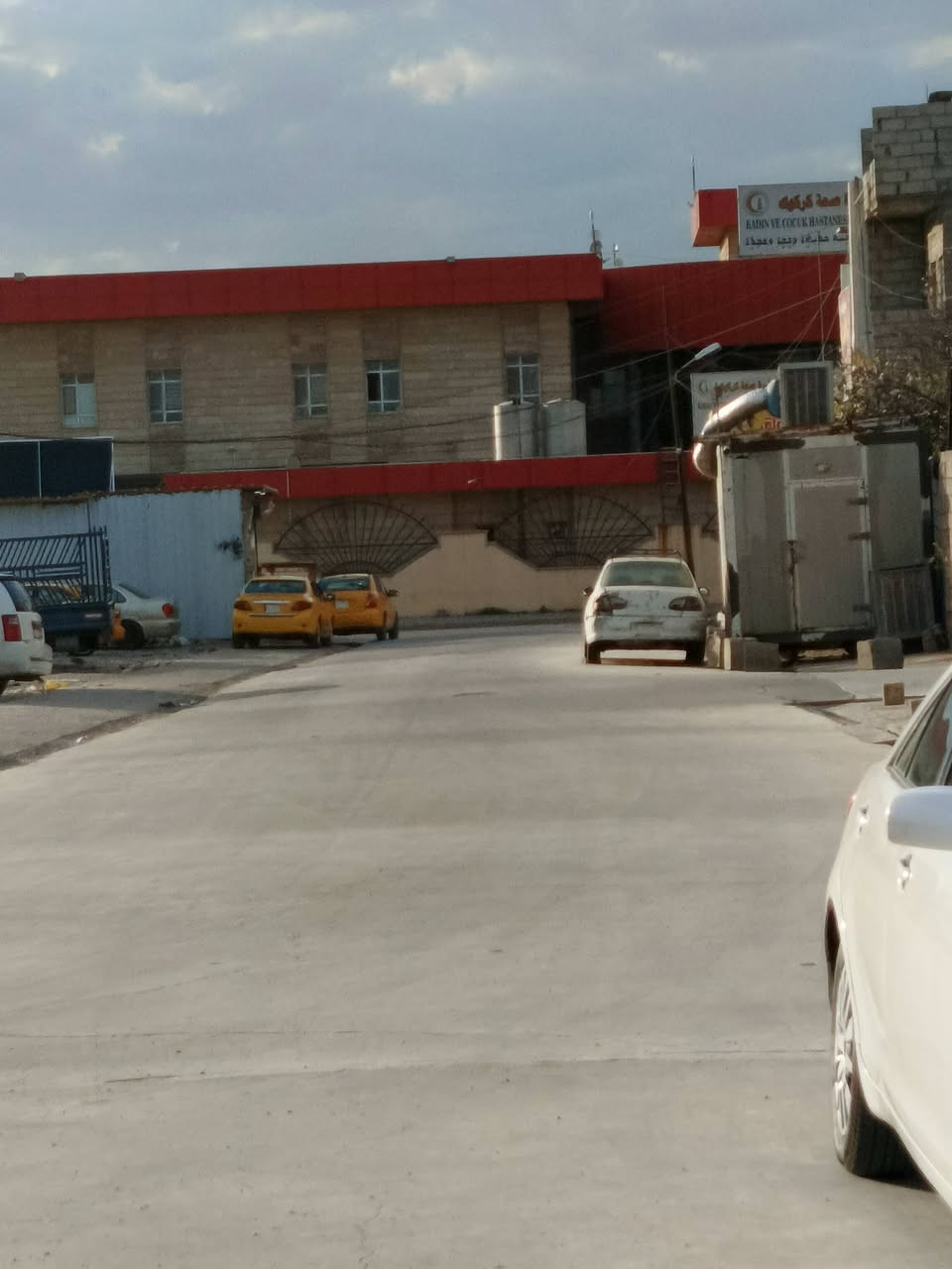 قطعة أرض للبيع المساحة ١٠٠ متر الواجهة ٧ متر العنوان كركوك حي النصر منطقع١٠٦ مقابل مستشفى النصر للاستفسار الاتصال على الارقام التالية ***********او ***********او مراجعة مكتب الصالح للعقار الواقع حي النصر الشارع الوسط قرب ساحة الغاز نستقبل كافه العروض
