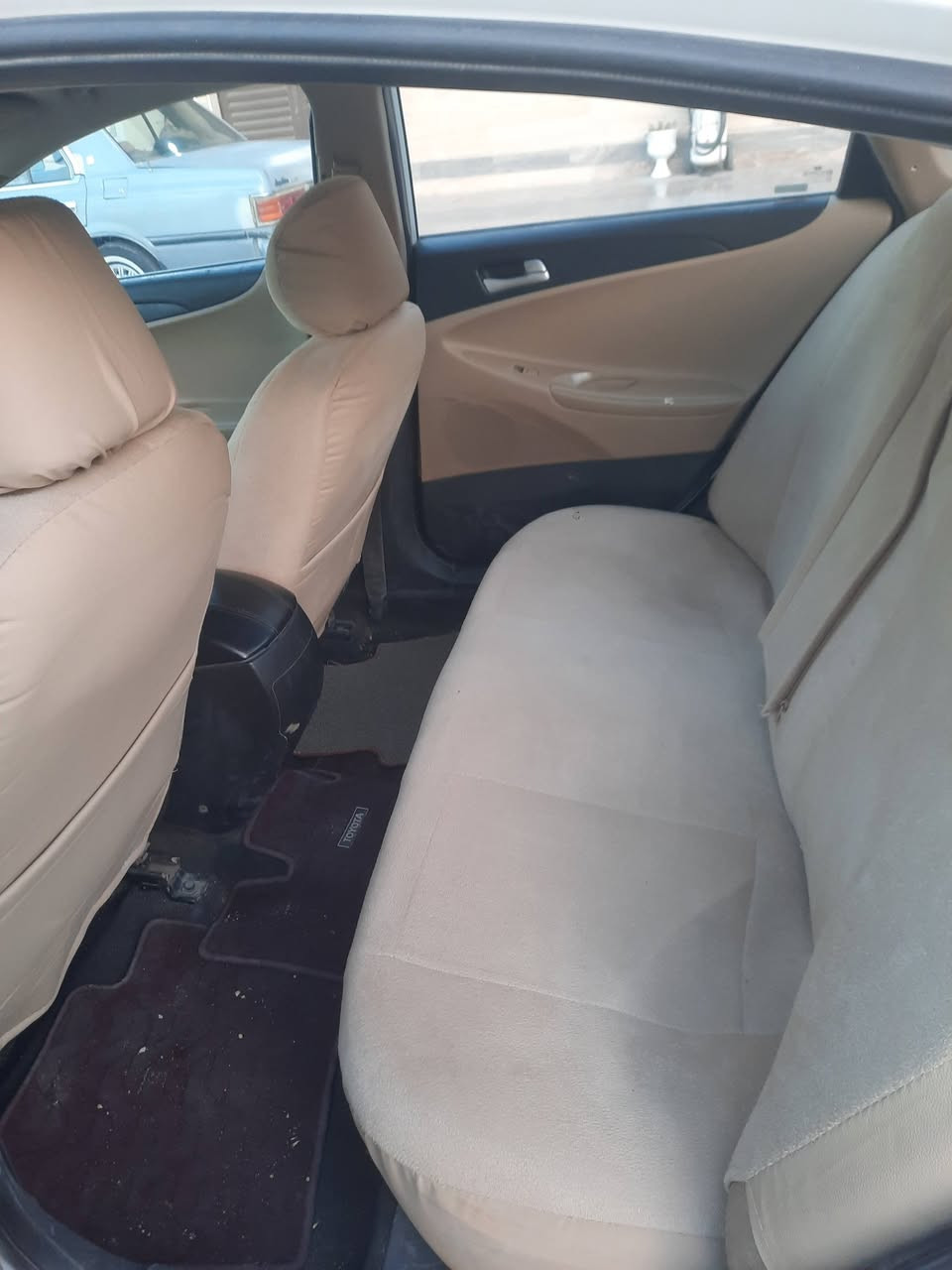 سوناتا موديل2011 خليجي سونار موجود بالمنشور مكينه وكير 2400 دوش جدا رقم بغداد مشروع وطني تبريد تدفئه كله شغال حداه السعر 95 وبيها مجال شراي يتصل مكلف بالنشر مكان السياره الناصريه مركز المدينه ***********
