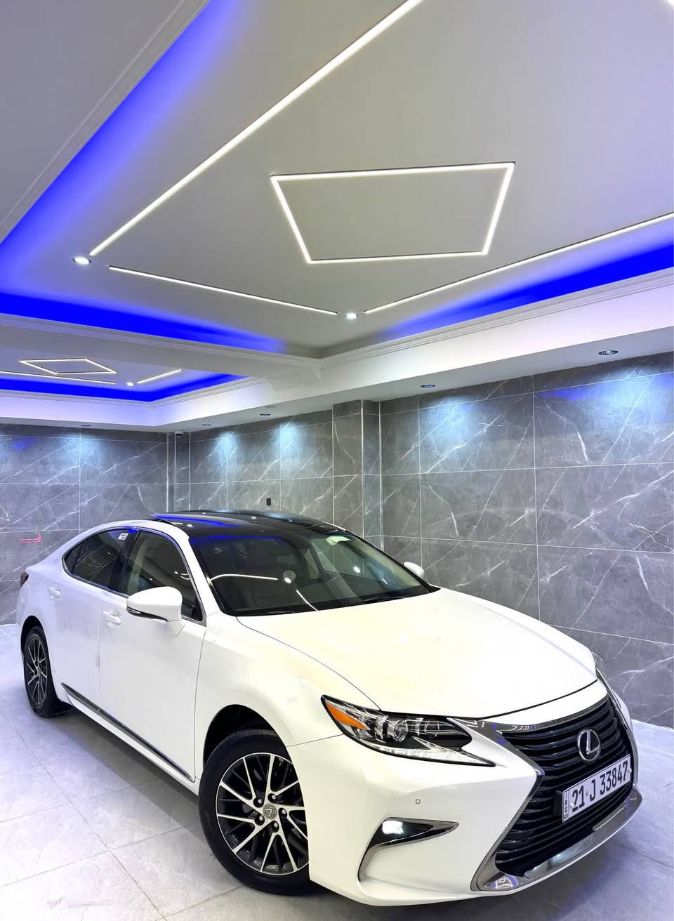 Lexus ES 350 /  2018   
***********
لێگزز ES 350 /  ٢٠١٨
تەنها  87 هەزار کم ڕۆشتوە 📦✅
سەیارەکە نمونەیە لە جوانی 📦✅
خلیجی دەرەجە یەک ، ٦ بستۆن ، فولل مواسەفات ، پانۆراما ، ٥ پەردە ، ناو زەرد ، ماوس ،، کوشن خەزن ، كوشن سارد, كوشن کارەبا ، سوکان کارەبا ، پێش و پشت حاسە ، کامێرا ، لایت دەبڵ عەدەسە ، لایت لید ، لایت ئۆتۆ ، ، تەحدید سورعە ، سوکان ڤۆلیۆم ، ٣ نیزامی لێخوین ( ئیکۆ ، نۆڕماڵ ، سپۆرت ) ، بەسمە ، ( ٤ ) دەرگا بەسمە . کۆمەڵی ماسفاتی تر  

‎سەیارەکە کلین تایتڵە 
‎لە دەعامی پێشەوە بۆ دەعامی دواوە بە شەرت
‎بێ بۆیاخ  ، 
‎گێڕ و مەکینە بە شەرت نەکراوەتەوە 
‎ڕەقەم و سەنەوی و ژینگەی تازەیە 
‎بەناوی خۆمانەوەیە ) 
‎دوو بەسمە  
شوێن : سلێمانی 

ژم: ***********
نرخ  : 295 $$$ 💵💵💵 السليمانية, العراق
