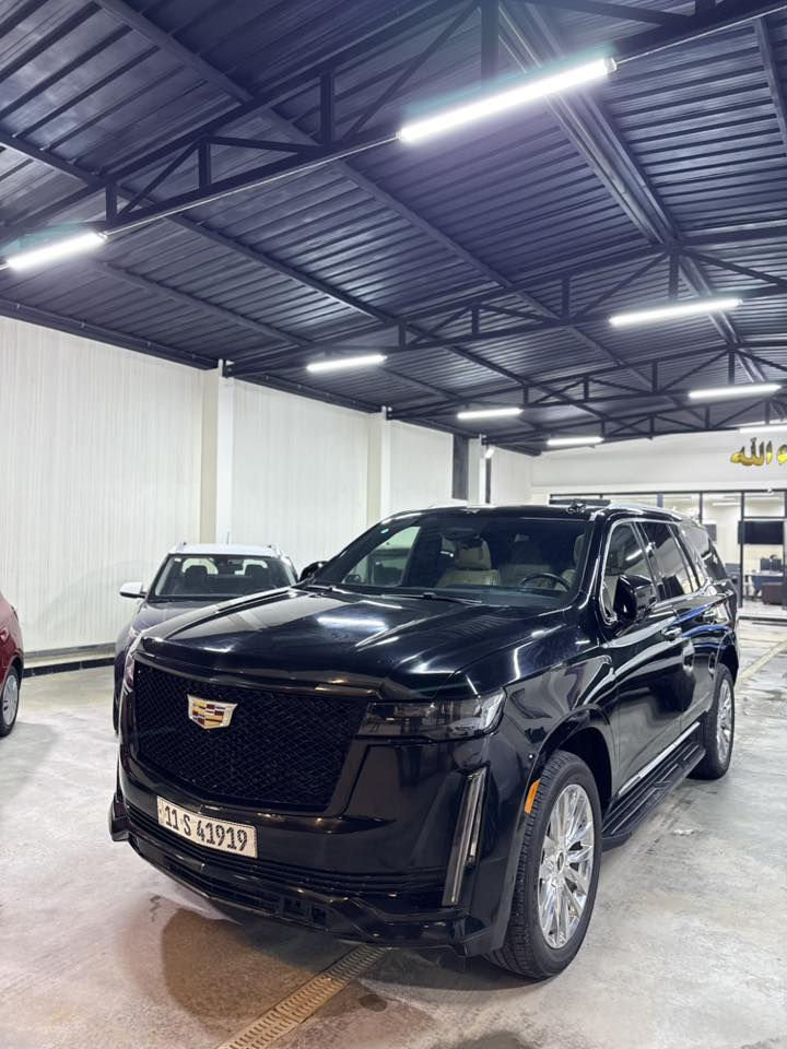 متوفر داخل صالة عرض شركة ( نجوم السواحل ) ✅
2023 CADILLAC ESCALADE, PREMIUM LUXURY

حادث السياره موضح بالمنشور ( تبديل جاملغ + صبغ بسيط بالبنيد ) 
بدون أيرباك 📍 + بدون دواخل 
1-بصمه تشغيل+ تشغيل عن بعد + بصمه ابواب 
2-رادرات 360
3-كامرات 360
4-سلايد رؤف ( بانورما ) 
5-مقاعد أمامي تتدفئه + تبريد
6-جنطه شفط 
7-ويل كب كروم
8-كشنات vip منفصل 
9-اناره داخل متغير 
10-تحكم بل فور ويل
11-داخل اوف وايت 
12-سماعات نظام AKG  
13- 
14- كاميرا أمامي+ كاميرا خلفي 
15- داتا شو 
16- ستيرن RPM
معروضه 635 $ بيه مجال 
 للأستفسار زورونا الى موقع الشركة 
#بابل_حي_الطياره_قرب_شركة_آساسيل 
او الأتصال ع الأرقام التاليه 👇👇
*********** / علي الجبوري 
*********** / محمد الحميري
