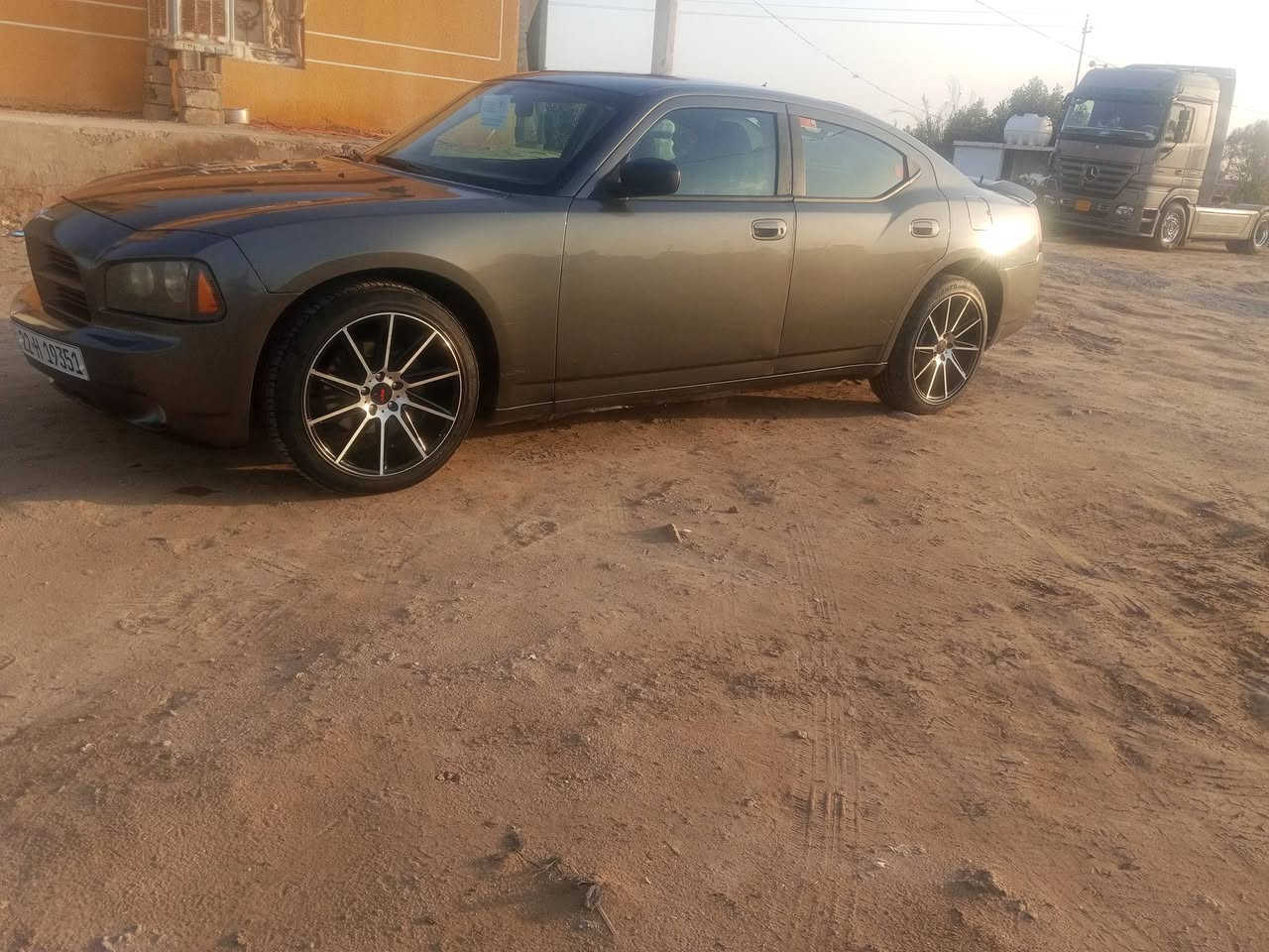 سلام عليكم جارجر موديل 2008 سياره نضيفه بيها مكانات صبغ مكان حله ***********
