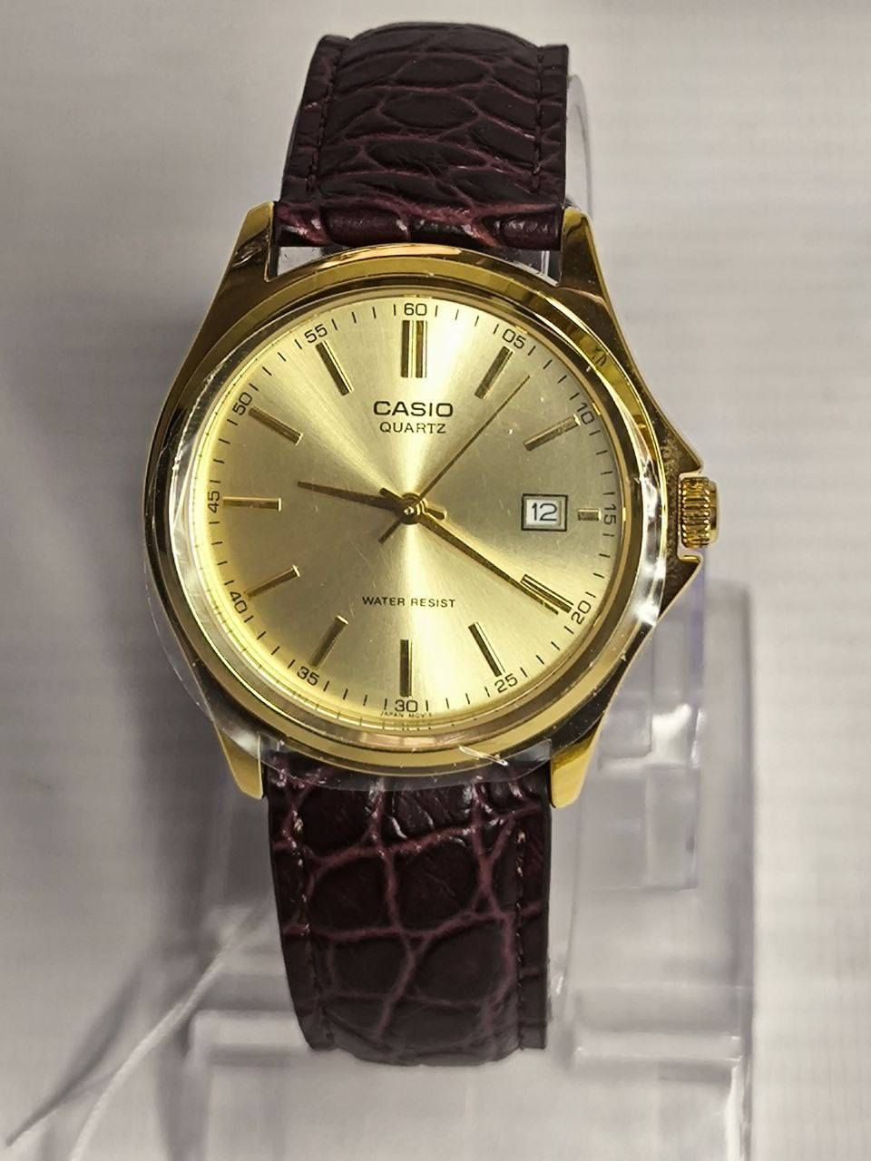 كاسيو Casio اصلي وكالة
تحفة فنية
لمحبي الرسمي وللذوق الراقي
مكينة كوارتز ياباني 
ميناء ذهيبه رسمي مميزة مزودة بمنفذ تاريخ  
زجاج معدني ضد الخدش 
مقاومة ماء حتى 50 متر
سير جلد طبيعي
القطعة مختمة بالكامل
🔴ضمان سنة وكالة 

⚠️ملاحظة متوفر قطعة واحدة فقط 

السعر :- 85 الف ع اول تم 
السعر غير قابل للتفاوض 
للحجز والاستفسار يرجى مراسلة الصفحه


**إذا كنت صاحب هذا الإعلان وتريد حذفه لأي سبب، رجاءا أرسل رسالة إلى الدعم الفني**