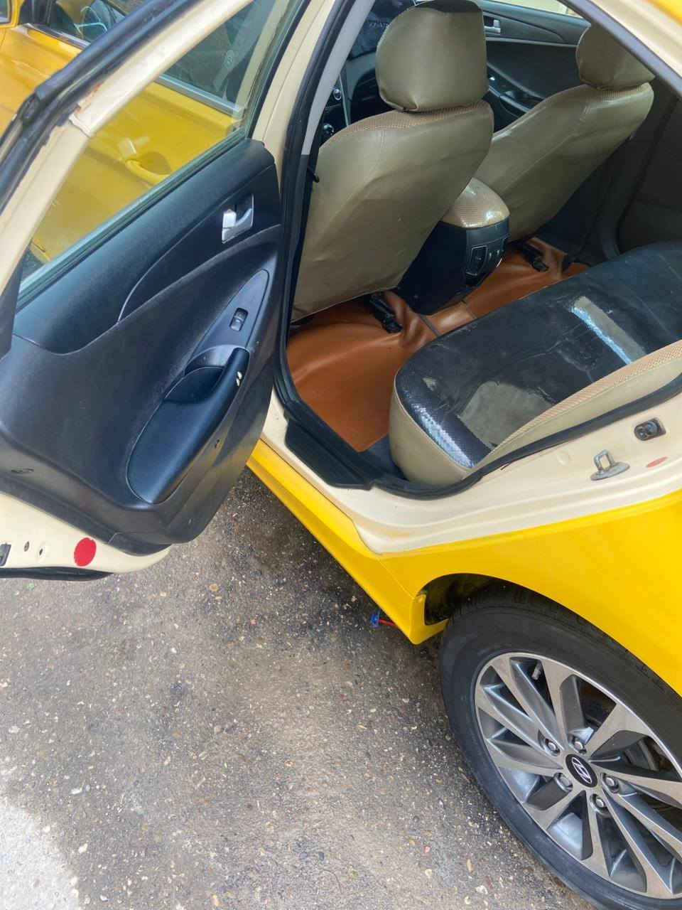 السلام عليكم سوناتا للبيع موديل 2014 رقم بغداد أنكليزي هزه جديده خط وبحث ومصفره هئيه وغرامات
السياره خليجي محرك 2400
جاهزه حداديه تخم تاير باتري
تبريد منضومه جديده
حادث السيارة فقط بنيد مبدل السياره جاهز من كل شي مكانهه ديوانيه مركز المدينه سعرهه 118 ورقه وبيهه مجال وترهم مراوس أوبتما أو سوناتا خليجي أو  وراد كوري لل أستفسار أكثر ألاتصال على الأرقام
***********
***********
