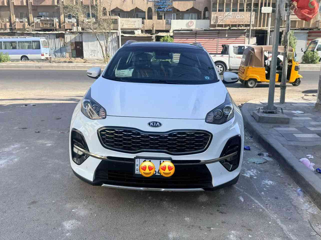 السلام عليكم
سبورتج جيتي لاين 2020خليجي مكفولة كفاله عامه
مواصفاتها
بصمه 
بانوراما
شاحن وايرليس 
كشناات كهرباء 
كشنات جلد
حساسات اماميه خلفيه 
سايد بريك بصمه
جنطه كهرباء
رقم بغداد دولي
السعر 208 وبيها مجال بسيط
للاستفسار الاتصال 
*********** بغداد, العراق
