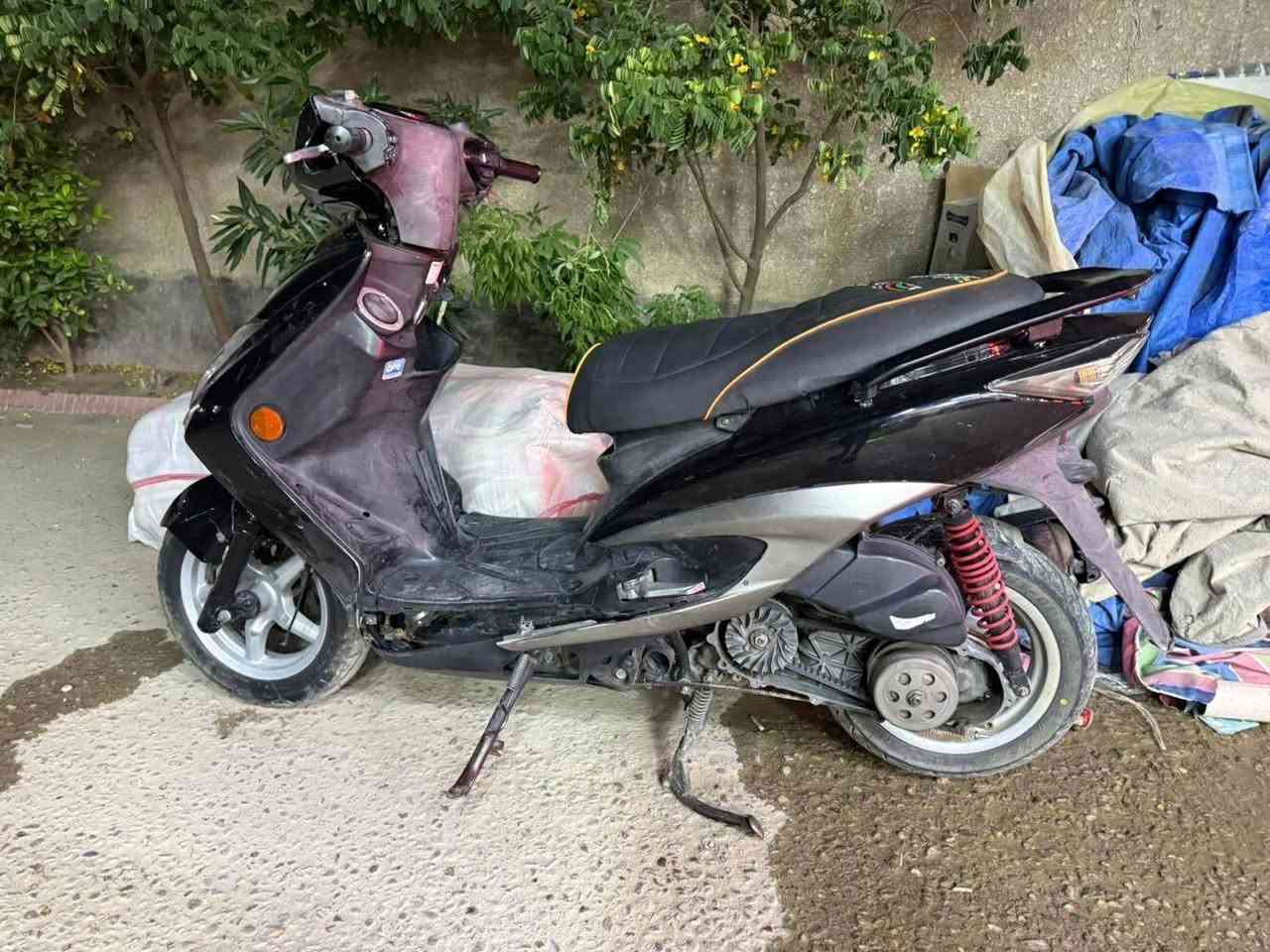 السلام وعليكم سكنس لد كوري للبيع سعر 750 وبيها مجال  اي ستفسار خاص


**إذا كنت صاحب هذا الإعلان وتريد حذفه لأي سبب، رجاءا أرسل رسالة إلى الدعم الفني**
