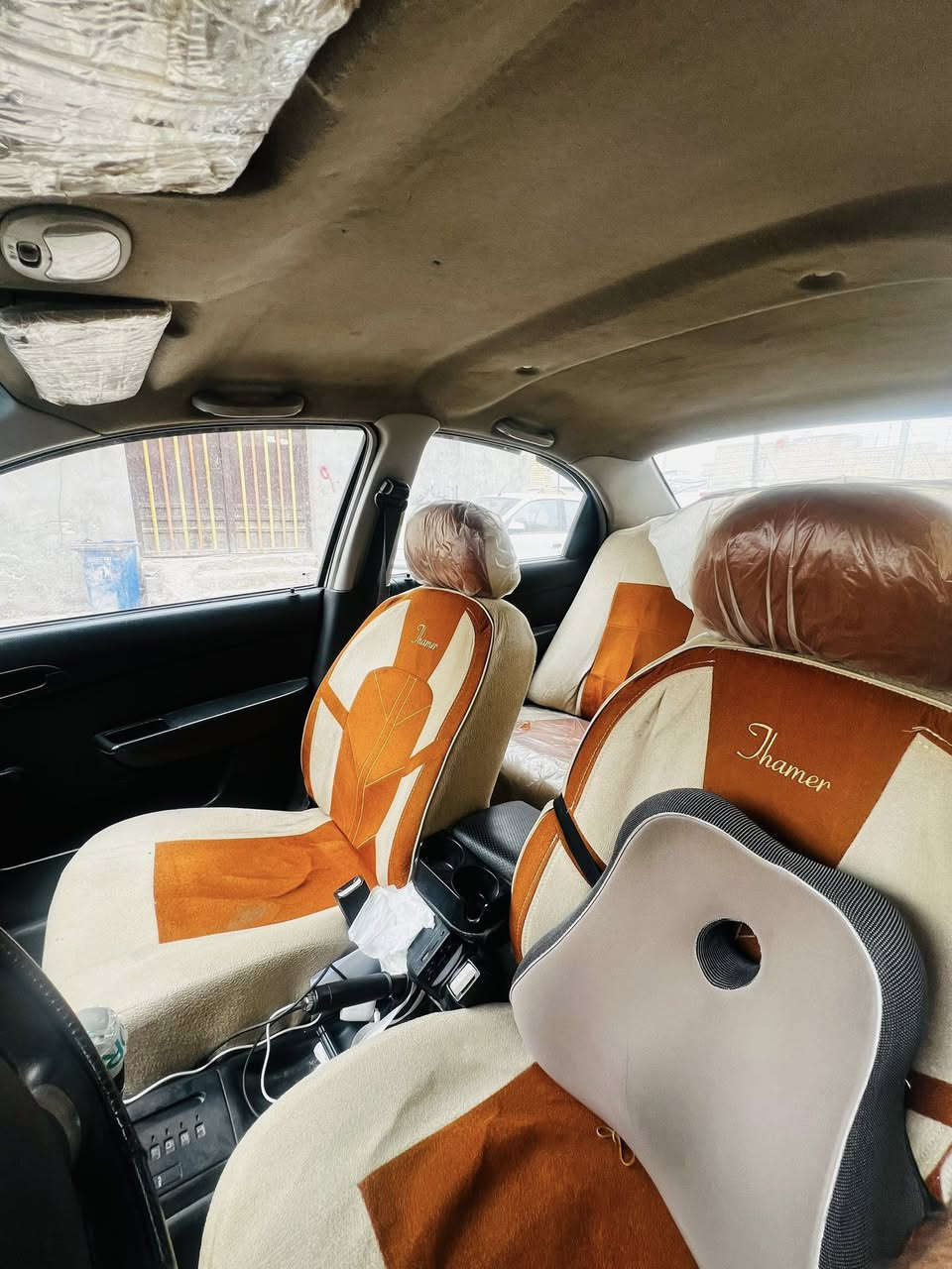 سلام عليكم افيو موديل 2009 وارد كوري دواخل اسود 
محرك مفتوح 1400 للبيع السعر 65 وبيها مجال 
سياره بيها صبغ اقل من الحزام مكفوله من الضربه الداخليه 
محرك نظيف كيرها مابي اي مشكله تبريد شغال حدادية وسط 
مكاني نجف مقابل قرية الغدير 
للتواصل *********** موجود فيس وواتساب
