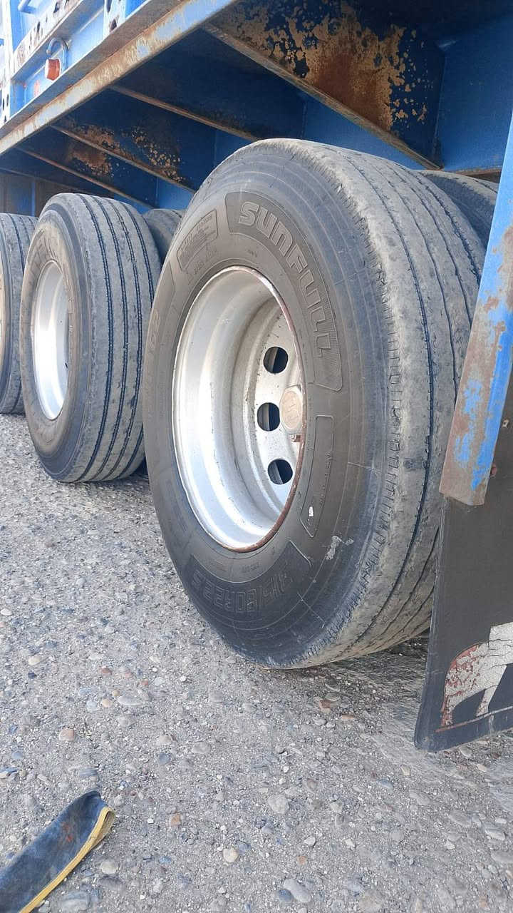 عربانه للبيع حداديه شاصيي 14 طويل 12ونص جهزه دناكير13الماني دوله سعر$115 بيه مجال الستفسار ***********0///***********
