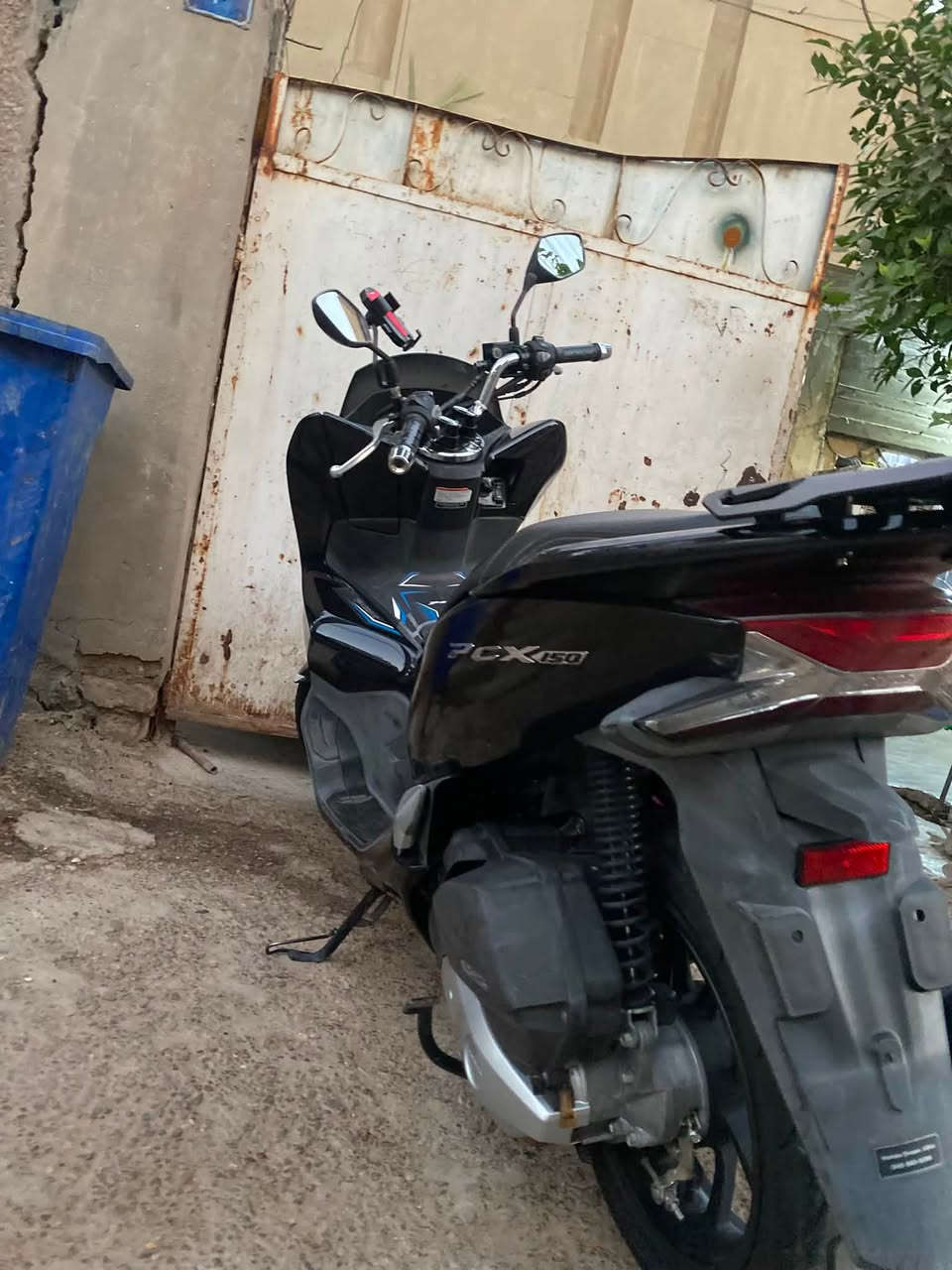 سلام عليكم شبابنه بيسي اكس جيل 3 ياباني دراجه طالعه من معرض بيت طارش وصور المزاد موجوده دراجه ماشيه 25الف بحالت الوكالهبل عراق ماشيه الف نزلت من المزاد ماشيه 24الف دراجه كفاله عامه مكاني بغداد الشعب سعر خاص ***********

