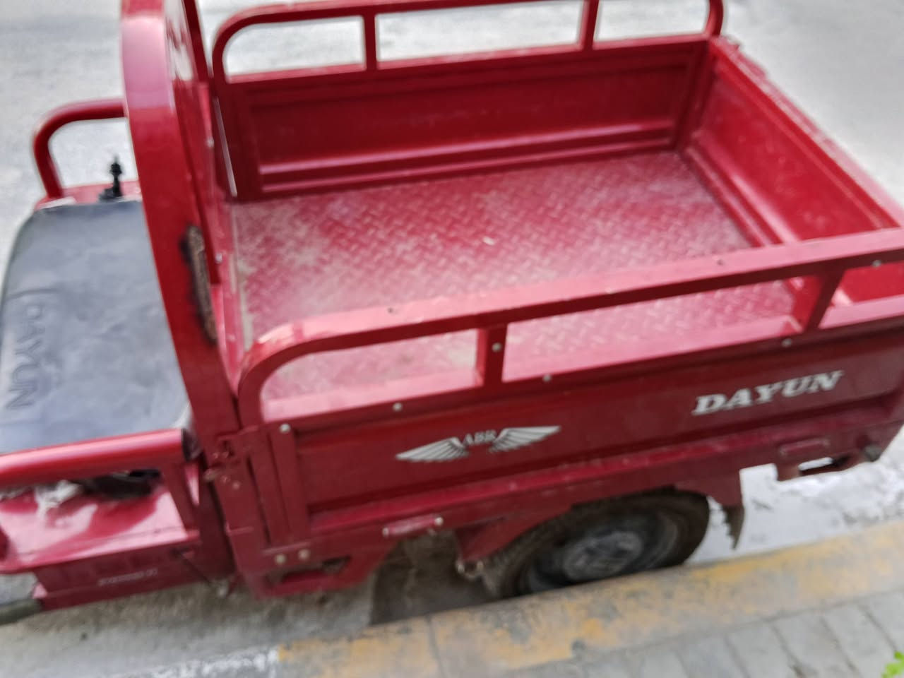 ستوته شحن مرتبه بطاريات تعبانه شوي ومرايات وحده مكسورة وبس نضيفه اريدها ب 750 وبيها مجال قليل العنوان الشهداء مال بياع شارع المدارس واارقم *********** فقط واتساب
