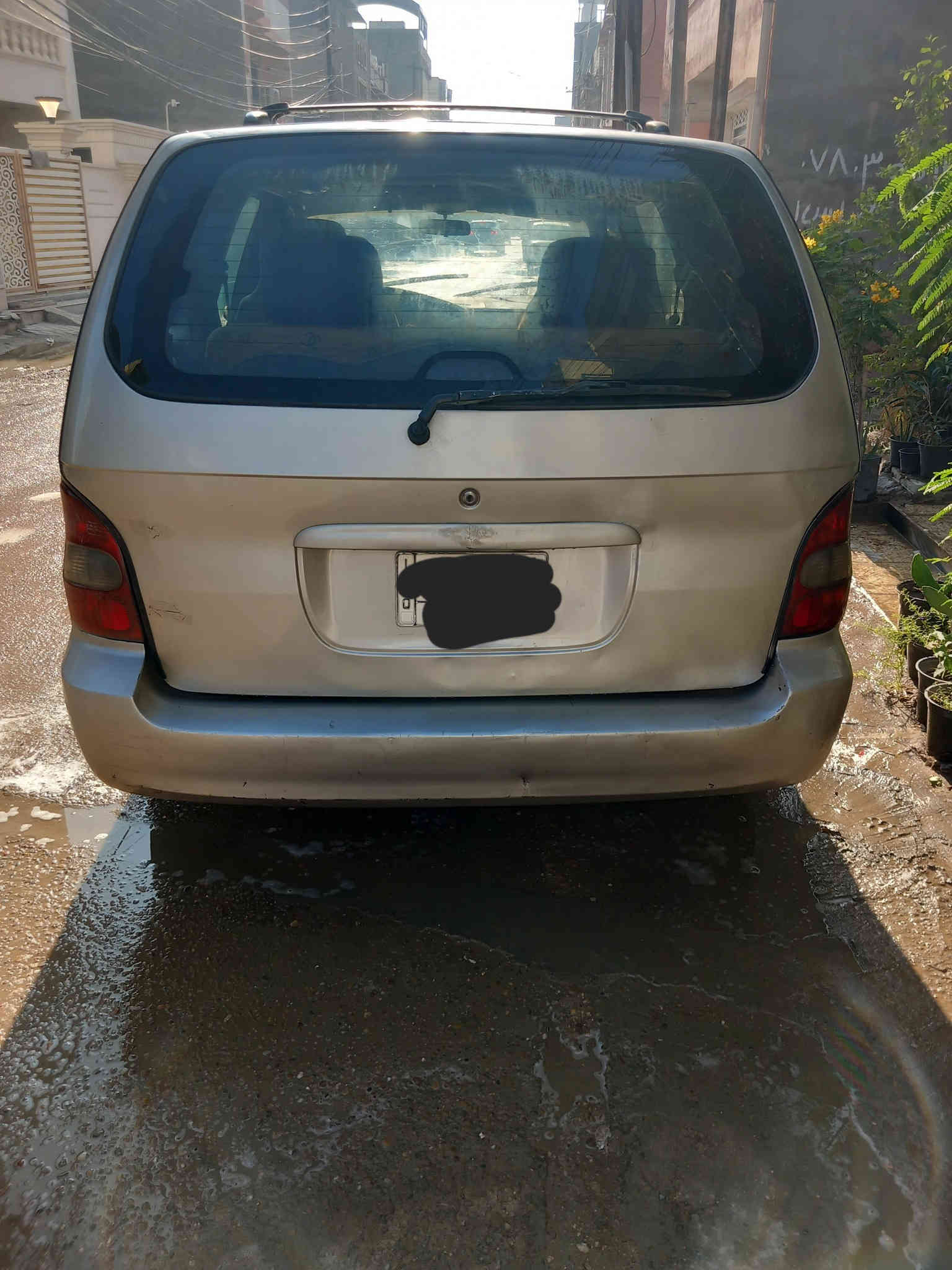 السلام عليكم من رخصة الاداره 
كيا كرنفال موديل 2001
8 راكب ..محرك كاز مفتوح اوتماتيك رقم بغداد الماني محرك كير مكفولات
ال كشر مكفول من كل ضربه قويه مصبوغه احزام للجماليه تبريد جيد الغرفه بلاديه حلوه صدر زيين تخم تاير باتري جديد كهربائيات كله شغاله السعر ٦٥ بيه مجال بسيط حك الجيه *********** وت ساب
