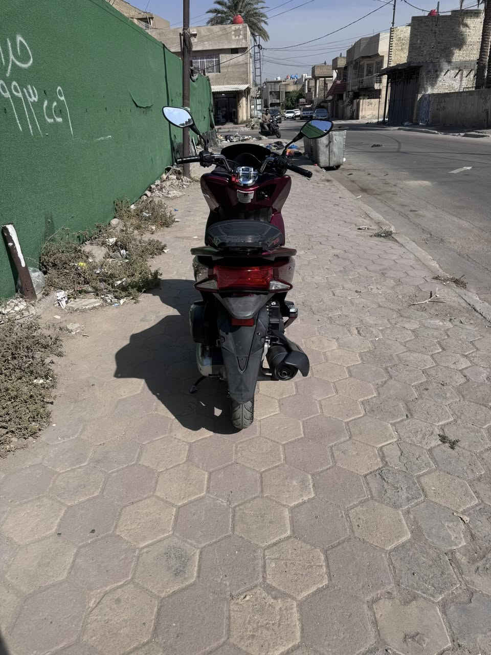 الجيل الثاني لون ماروني pcx
ماشية 31 حقيقي مكفولة من كلشي كفر ومحرك 
حساس ازدحام شغال حساس استان كفرها نظيف بي شوية شخوط قليلة 
السعر 2.250.000 د ع
العنوان الحرية /الدولعي 
*********** 
متواجد واتساب
