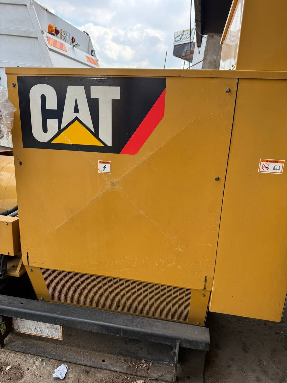 كتر 2412 CAT اربعه تيربو 
900 KV 
ساعات العمل 3730 
سنه الصنع 2008
العنوان اربيل 
واتس اب ***********
