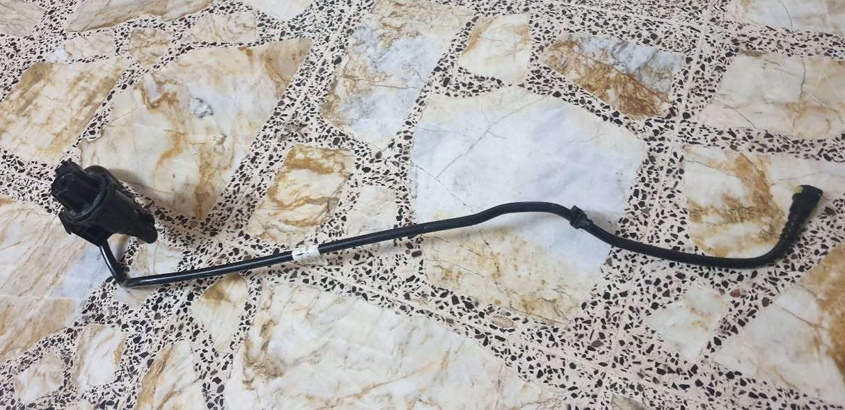 السلام عليكم 
من رخصت اخي الادمن عندي هاي المبخره مال فورد حاويه جديده كلش للبيع اي استفسار ع هذا رقم *********** بي واتساب
