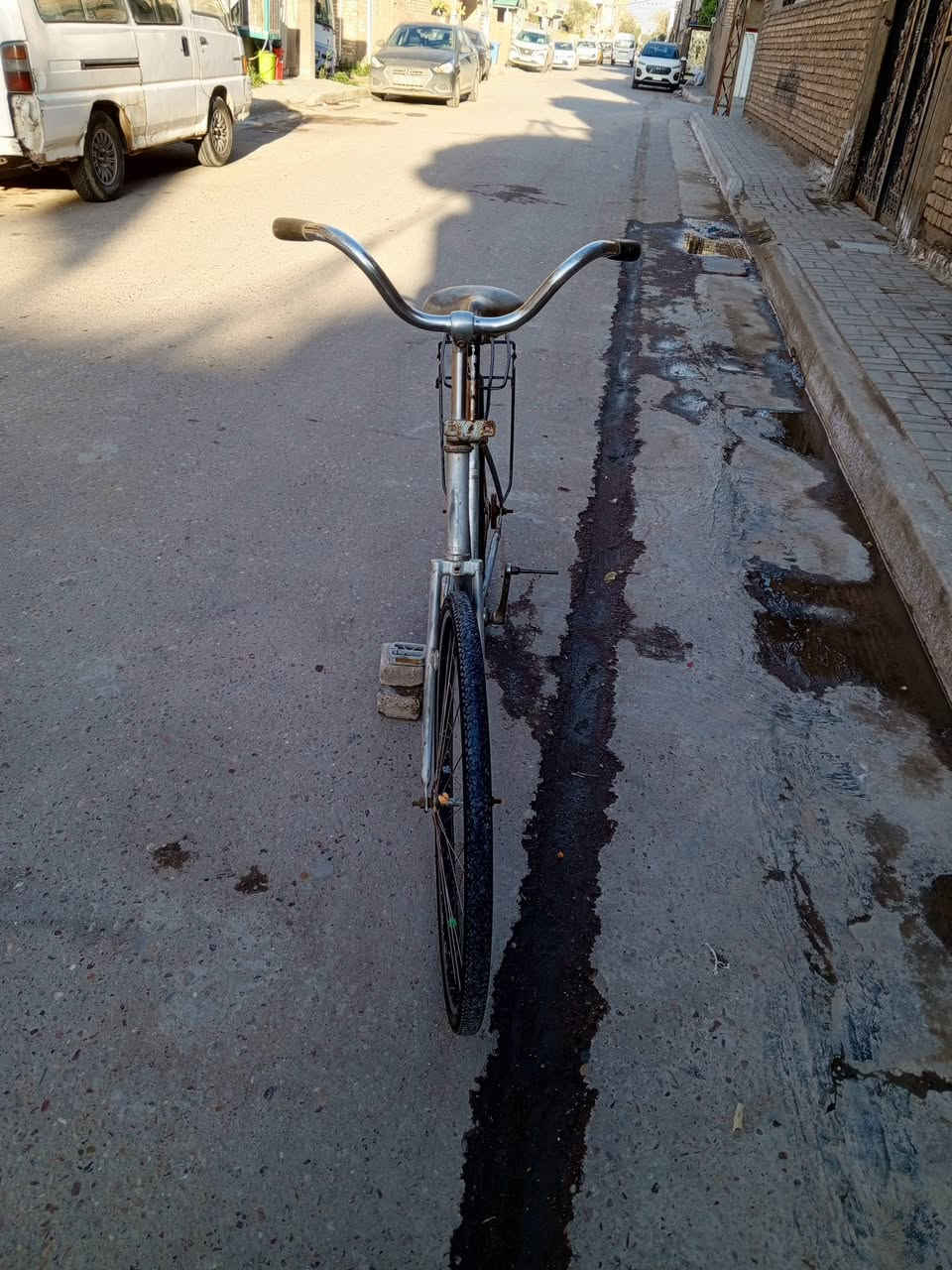 سلام عليكم عندي بايسكل هيرو هندي اصلي وبايسكل بناتي ياباني حجم ٢٦ ول هيرو ٢٨ السعر الهيرو ٨٥وبي مجال ول بناتي ٣٠وبي مجال الرقم  *********** العنوان بغداد الشعب حي البساتين
