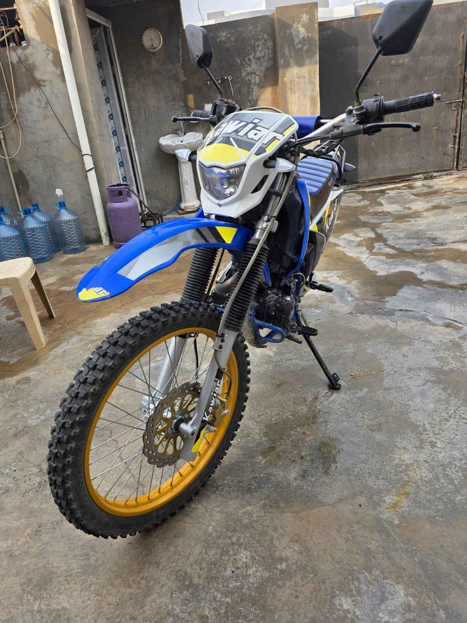 مأطور قفاز موديل 25 كلك
مكينة ٢٥٠

ماطور بعده جديد مصار اقل من شهر 

مكاني تكريت مناقصه برغي مرواس ب دايوان أو إذا مرقم أنطي فرق 

إذا مو شراي لتتصل 

‭0770 037 4368‬
