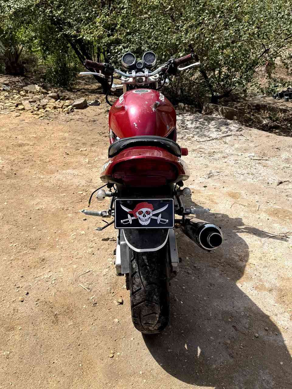 سلام عليكم  اخواي.  سازوكي فرخ بطح   مرتبه دراجه حلوه مال الله  عوزها اشياء بسيطه    تبدل كابريترات.  شرط روح بيها وين ما تريد اني ابيع كوم حديد.  الله يشهد  زوج تايرات ب60  ما صار فتره من جبتهن   الدراجه  شتريدها تصير العب. او غير العب صوت رعيد سرعه 180  تقفل  تواصل واتساب ***********
