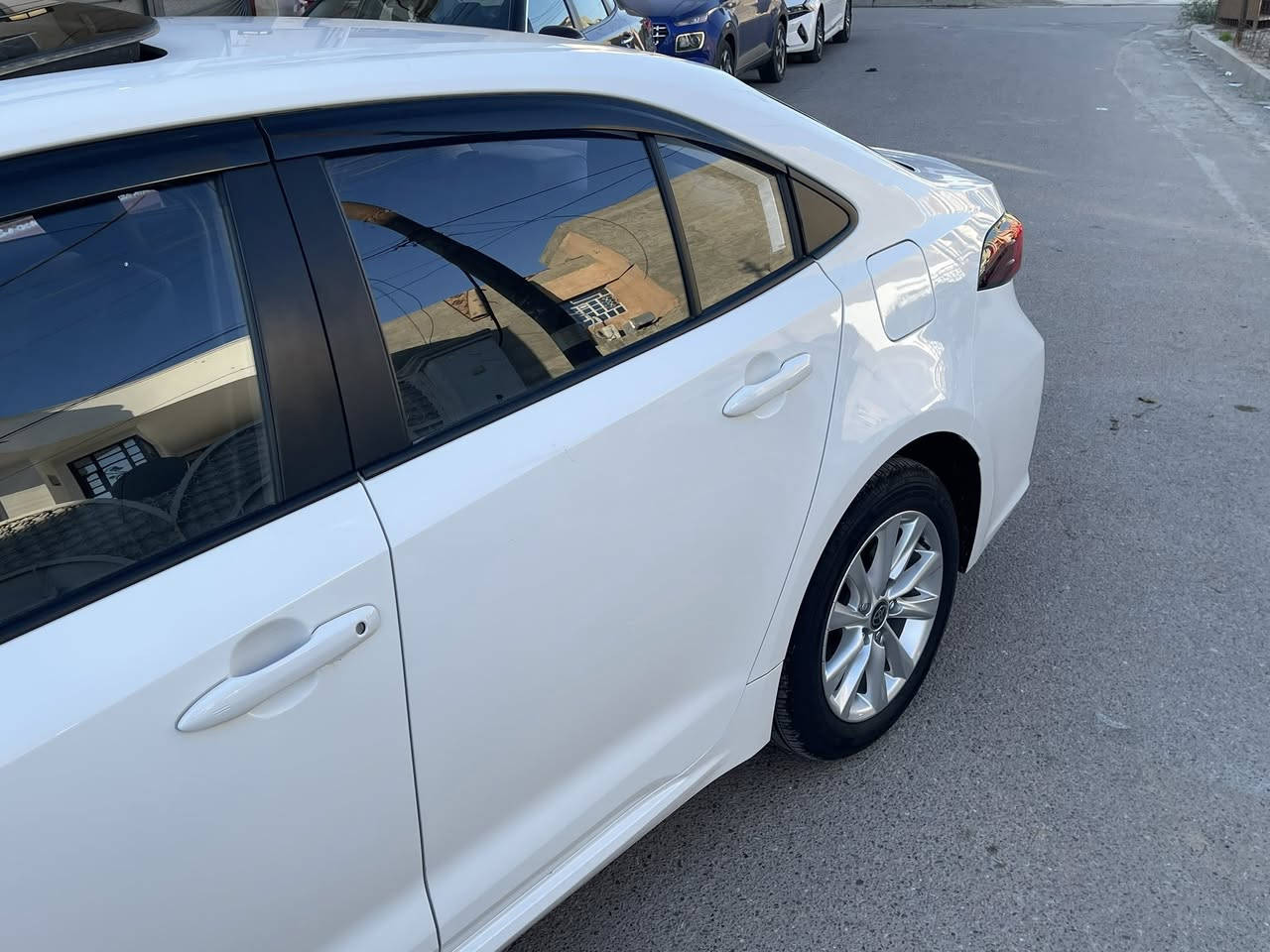 السلام عليكم
للبيع تويوتا كورلا هايبرد
موديل 2024 
شكل الخليجي 
ماشيه 15 الف كيلو اخت الزيرو
سياره جديده كلش وبنضافة الزيرو 
ومكفوله كفاله عامه 

السعر 158 وبيها مجال بسيط 

للاتصال ***********

مكان السياره بغداد حي الجهاد حي الحسين
