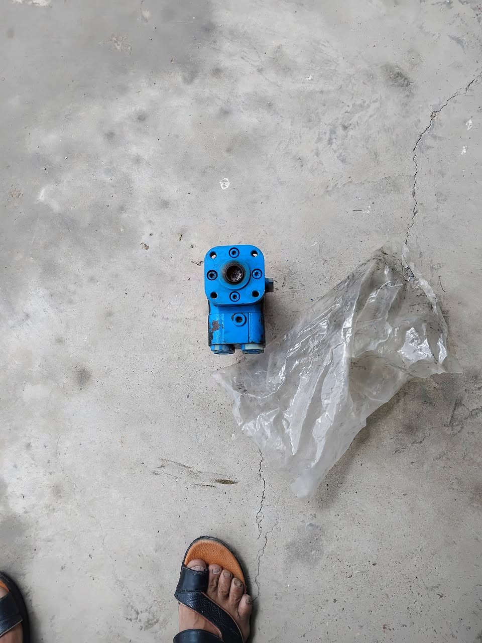 السلام عليكم للبيع مضخت ستيرن مع دنفص ستيرن للبيع شفل صيني حجم ٤٦ ل ج الاتصال على م***********غير متواجد على الفيس
