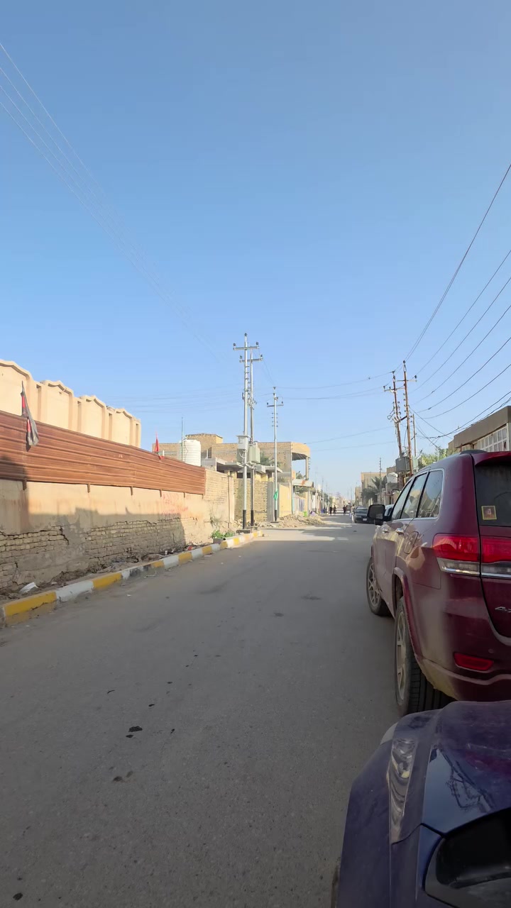 السلام عليكم بيت للبيع طابو  طابقين مساحه ١٢٥ م بناء طابوق + كونكريت
المكان حي العسكري شارع المحوله 
السعر والتفاصيل للستفسار *********** واتساب ***********
