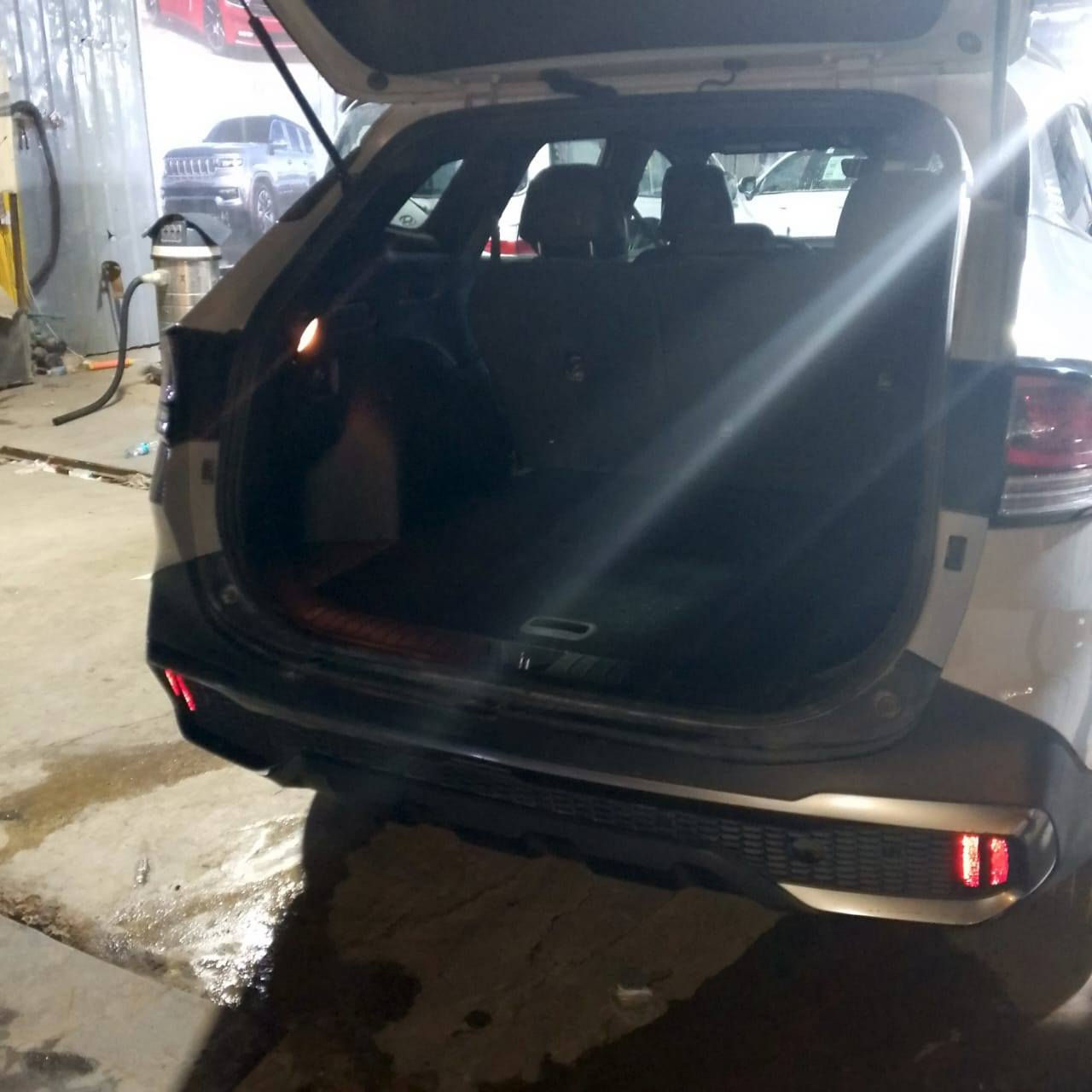 اسبورتج 20023 ترقيم جديد ماشيه 28 ضربته تبديل جاملغ وبنيد باردجاملغ  مع طخه خفيفه في الصندوق فول مواصفات بدون فتحه  السعر 183ورقه للاتصال ***********
