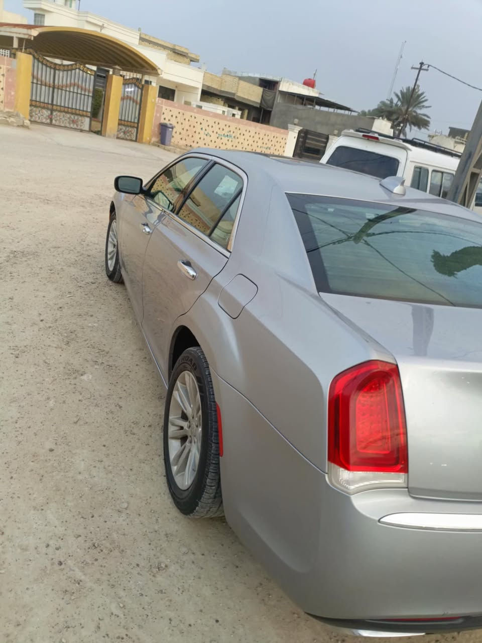 سلام عليكم اوباما 2019 فول مواصفات فئة C فول عدا رادار باقي تفاصيل داخل لمنشور ماشيه 162حقيقي بيها قطع صبغ بدون دواخل  ‭0773 368 2871‬
