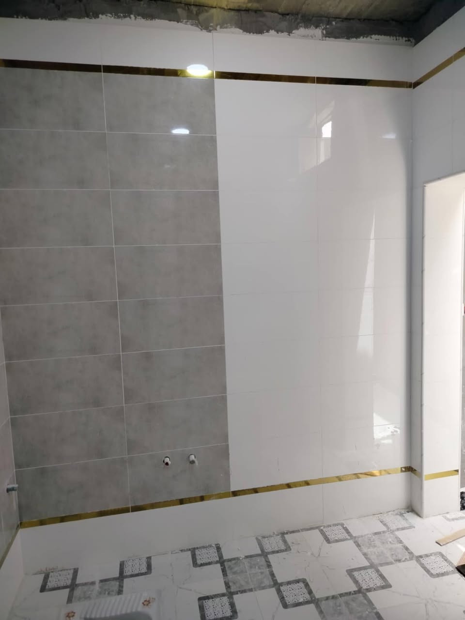 سلام عليكم خلفه سيرميك متفرع شغل درجة اولى يوميه او عل متر ***********وتساب
