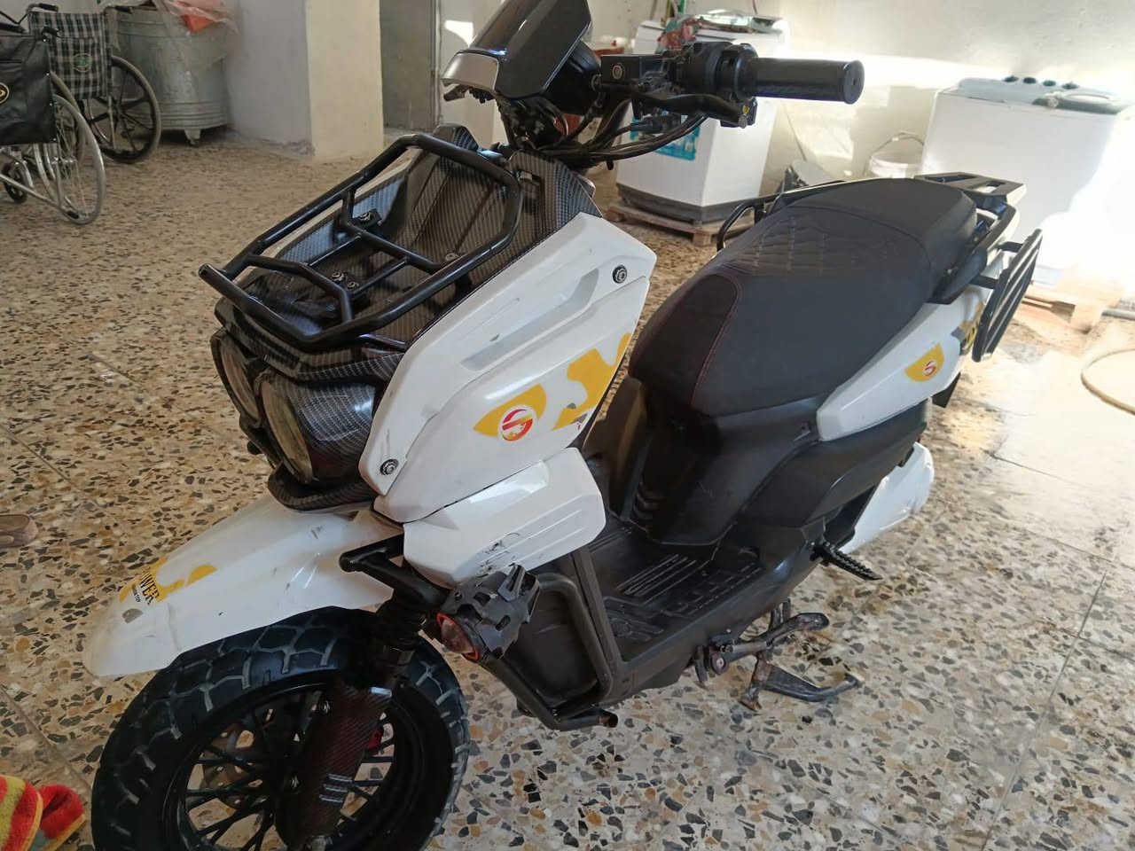 دراجه شحن جديده بمعنه الكلمه كلش نضيفه مستعمله شهر أقل 
مكاني الشعب رقمي *********** خابر وبلخدمه
