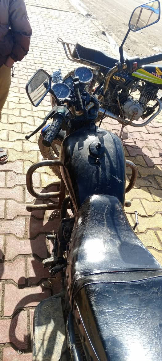 السلام عليكم هارلي للبيع كلشي شغال سلف اشاير لايتات كهربائيات كلها شغالةالسعر 300 وبي مجال


**إذا كنت صاحب هذا الإعلان وتريد حذفه لأي سبب، رجاءا أرسل رسالة إلى الدعم الفني**