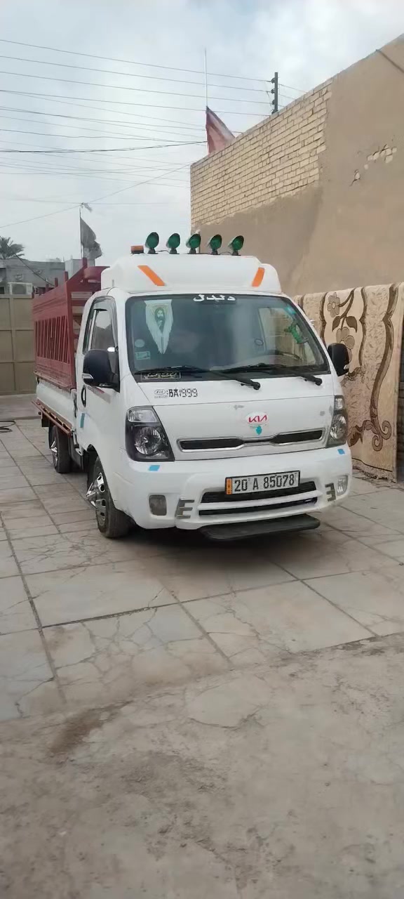 سلام عليكم كيا حمل 2018البيع عنوان بغداد حسينيه المعامل ***********
