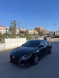 نيسان التيما موديل 2023مواصه فات S بدون رقم شاشه كاميره بسمه شغال لايت...