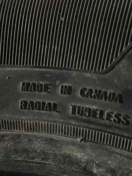 السلام عليكم 
عندي تخمين اطارات نظيفات مابيهن أيي ضرر حجم 275/65R18 صنع تايلندي
التخم الثاني 275/65R18 صنع كندا 
موجودات بل نجف 
أي استفسار اتصل على الرقم 
***********
