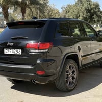 للبيع جيب.موديل 2021 فول السياره. فئة ثمانينية.  السعر. 25$ وبيها مجال...