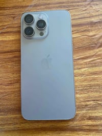 آيفون 15بروماكس الجهاز نضيف مبدل شاشه وبطاريه السعر675وبي مجال رقم اله...