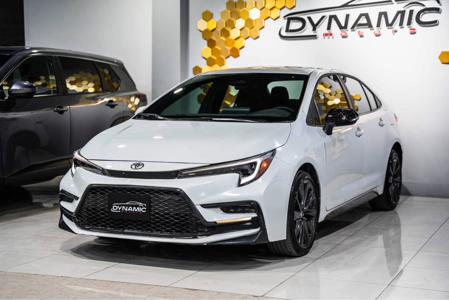 2024 TOYOTA COROLLA, SE

سعر : 🔥🔥
موديل :2024
مواصفات : SE
محرك : 4 سلندر
وارد : امريكي
عداد : 24,000ميل
صبغ : ٣ قطعة
رقم : ( موقط) ( كاتي)
ناونيشان هةولير جادةي حديد و خشب پيشنگاي دايناميك موتورز
بو زانياري زياتر پةيوةندي بكةن بة وتس اب
*********** أربيل, العراق
