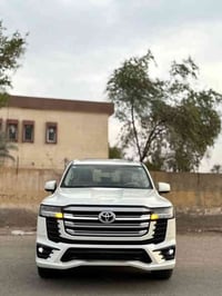 لاندكروزر موديل ٢٠٢٤فول لمتد ساز اصل ماشيه ١٩ مغلفه نانو  مرقم بغداد ك...