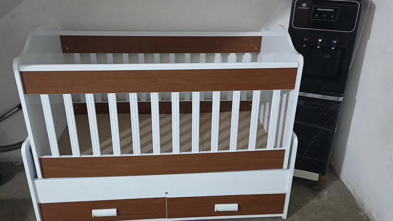 السلام عليكم
كاروك درجة أولى هزاز برهم حد عمر 8 سنوات 

مع عربانه أطفال كل عيب مابيها السعر الاثنين 160 

العنوان كركوك حزيران ***********
