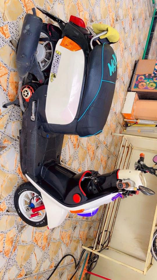 بوليس للبيع
ماطور نضيف حيل
كلشي مناقصه بس تشغل وتطلع
بوشه 55
الماطور مرتب وعليه تزويد 
السعر 550
 للاستفسار 
***********
